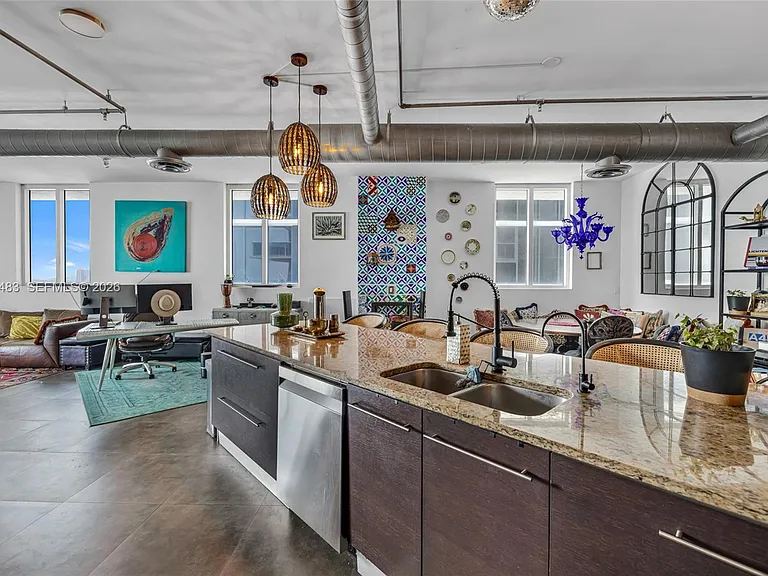 700 NE 25th St #1104 — Photo 7