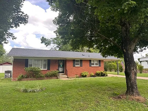 505 Harbert Dr, Savannah, TN 38372