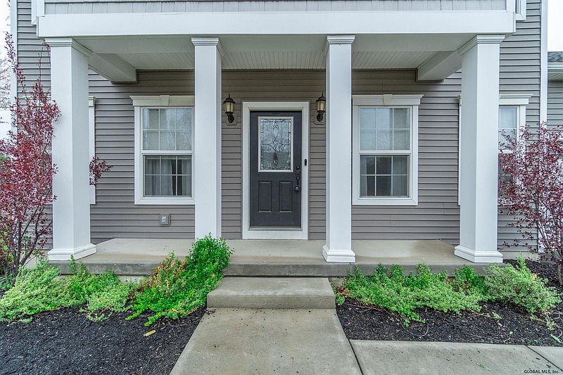 3rd image of 200 PARK RIDGE Drive