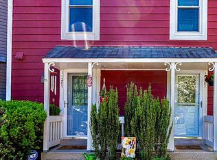 11285 Silentwood Ln, Reston, VA 20191