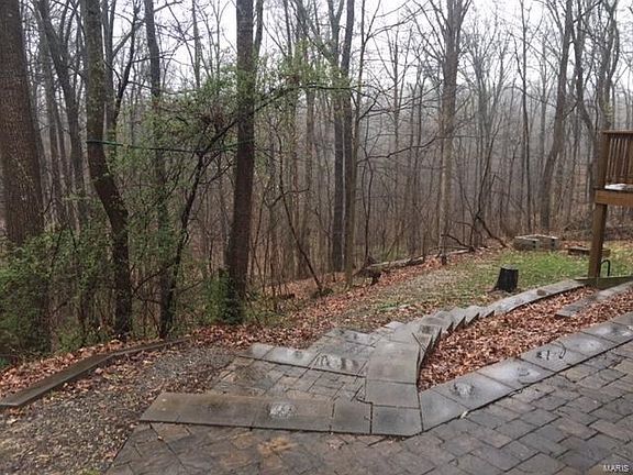 3rd image of 468 N Hills Dr