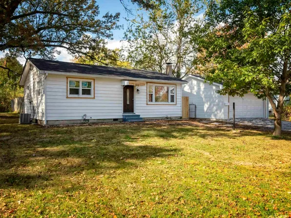 1212 S Duncan St, Marion, IL 62959