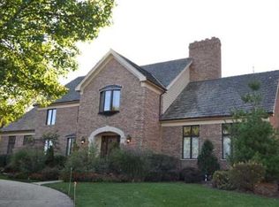 9080 Turnberry Dr, Burr Ridge, IL 60527