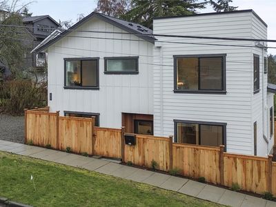 217 NW 45th Street, Seattle, WA, 98107