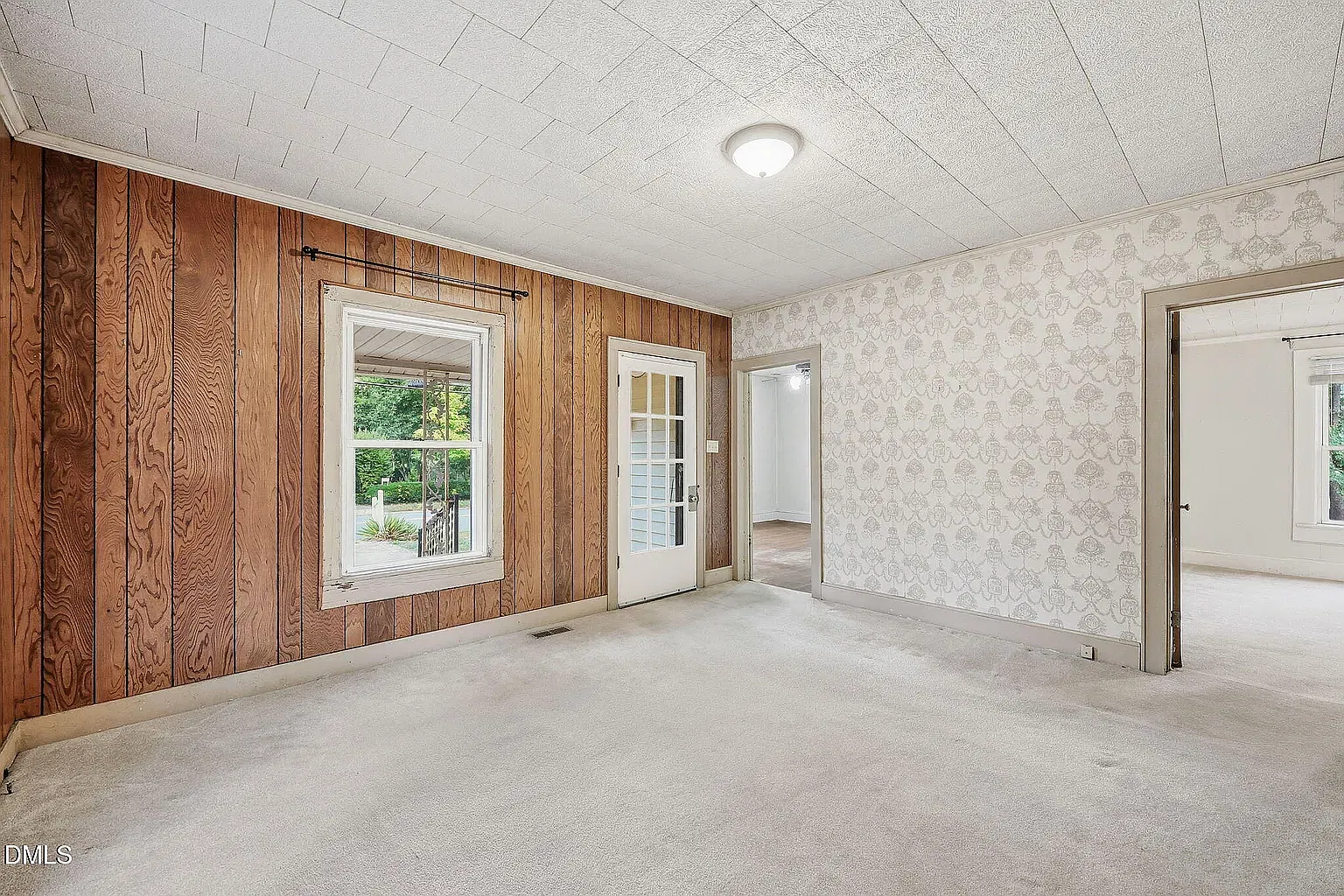 2 bed, 927 sqft, $1,000 — Photo 2