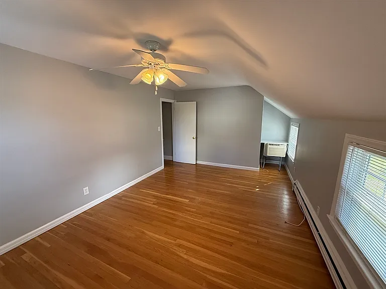 22 Arlington St — Photo 15