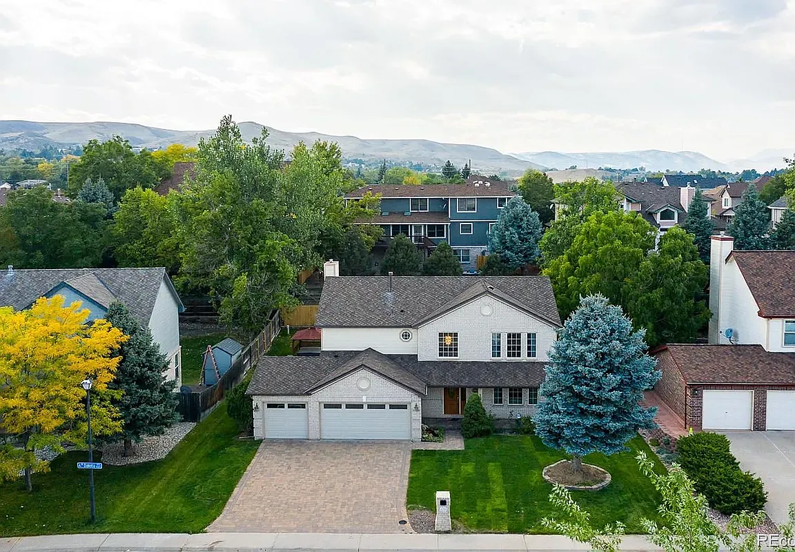 4 bed, 3287 sqft, $4,200 — Photo 1