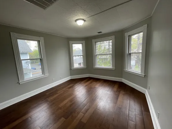 19 Prince St #2R, Bristol, CT 06010