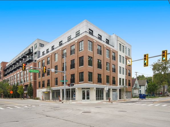600 S Main St #401