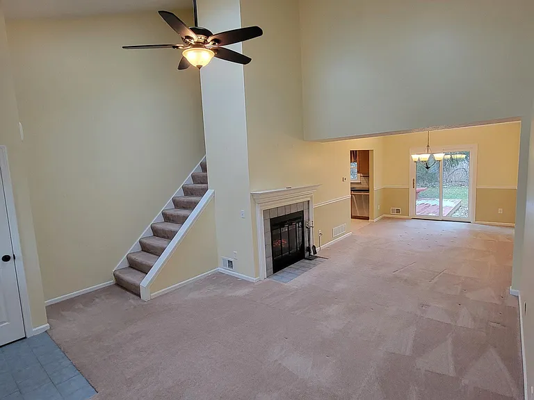 1138 Cunningham Dr — Photo 6