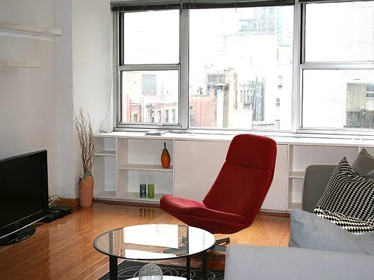 Rented by Sotheby's International Realty | media 16