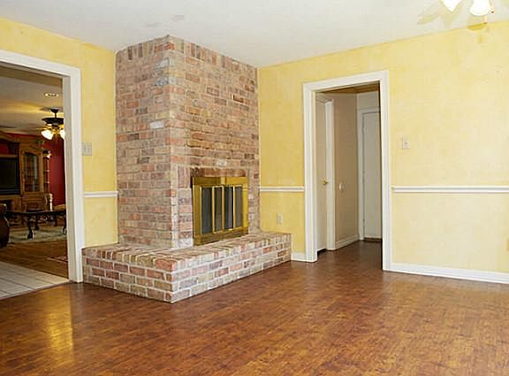 5th image of 1808 Edgewater Dr