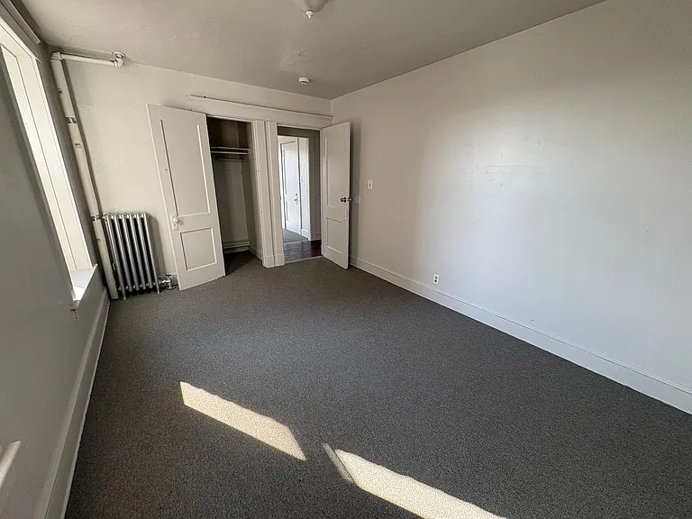 427 S Elm St — Photo 1