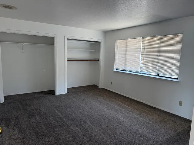 144 Jeffrey Dr — Photo 11