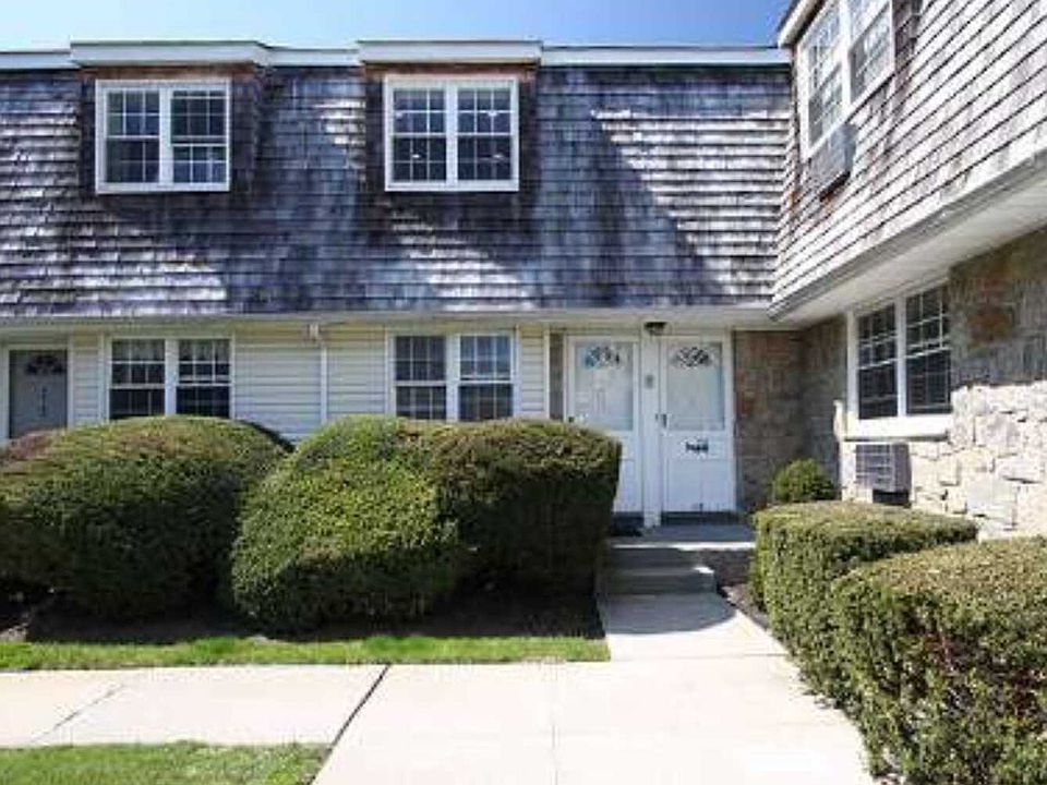 1st image of 4019 Wilshire Ln #G19