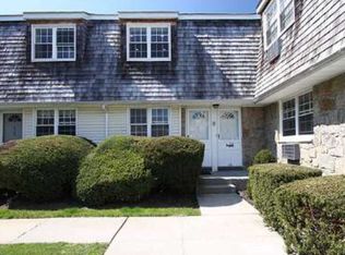 4019 Wilshire Ln #G19, Oakdale, NY 11769