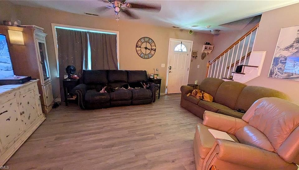 2nd image of 3405 Tinley Park Dr