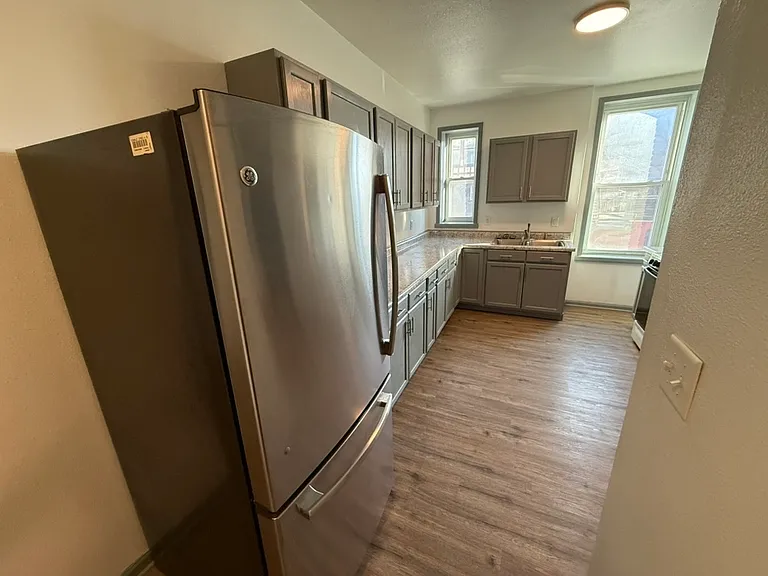 1501 Central Ave — Photo 4
