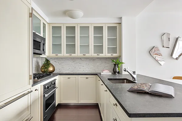 Sold by Compass | media 2