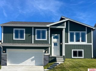 6611 N 168th Ave, Omaha, NE 68116