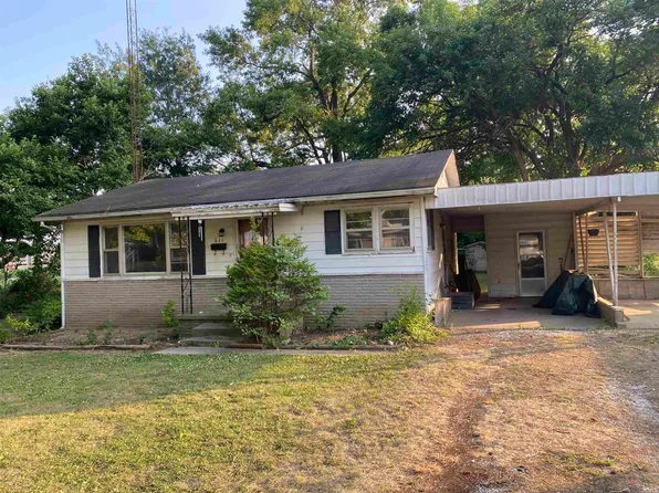 611 S 7th St, Petersburg, IN 47567