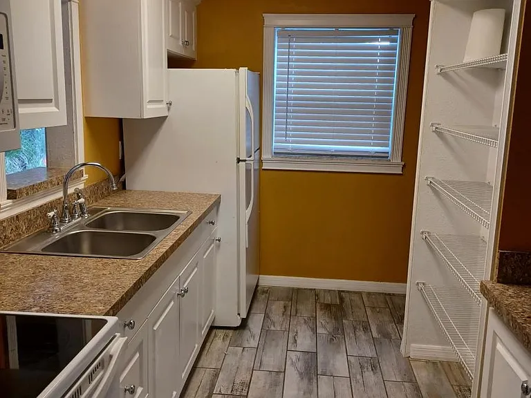 3404 Newtown Blvd — Photo 5