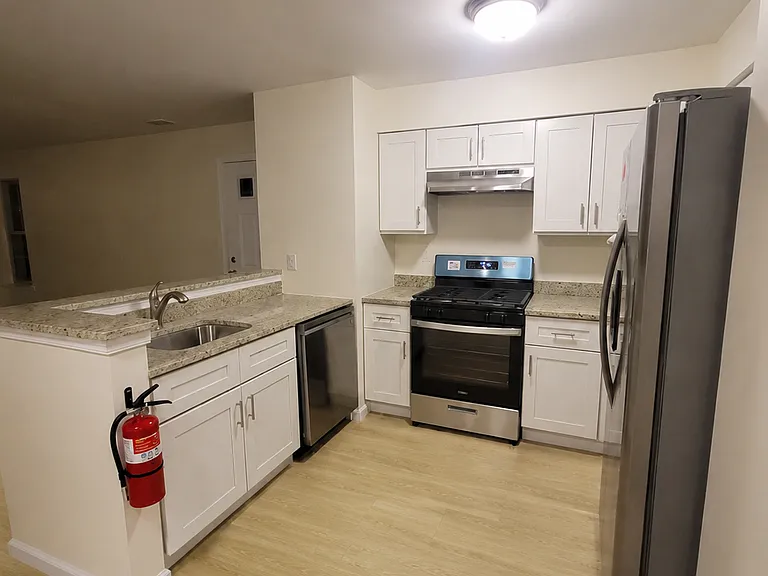 27 Lear Ct — Photo 44