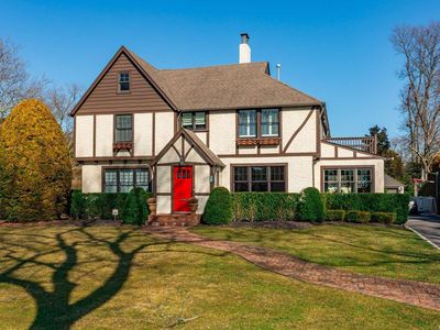 49 West Lane, Bay Shore, NY, 11706
