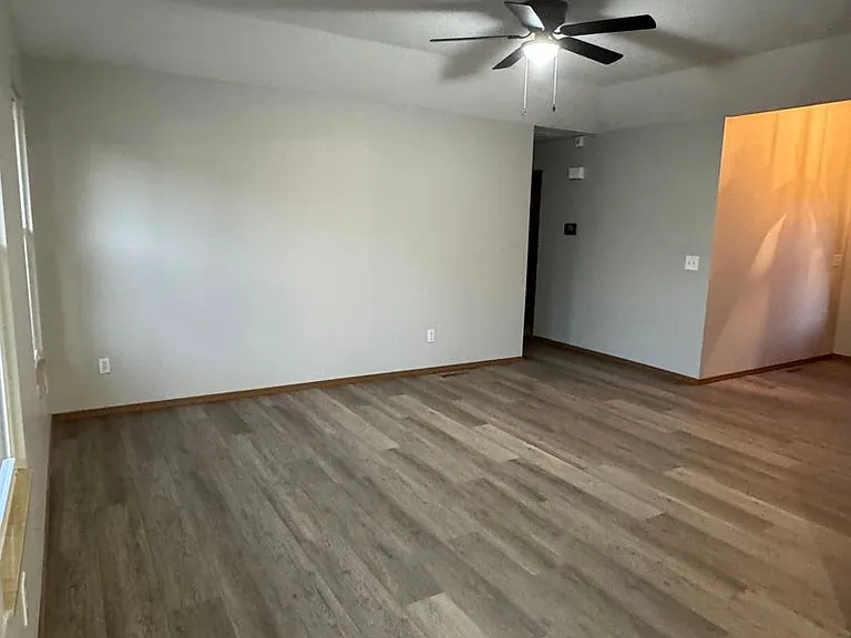 2762 W Roxbury St — Photo 14