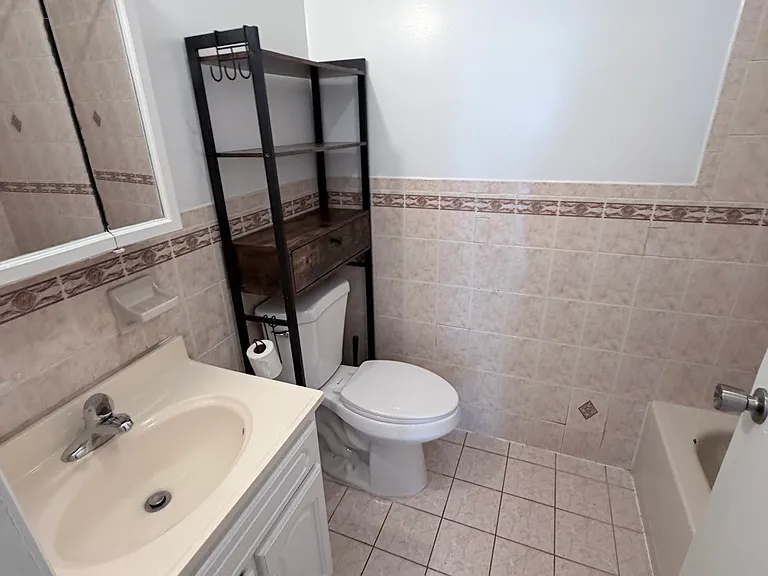 101 Manor Ave — Photo 4