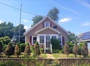 55 Edgewood Ave, Methuen, MA 01844