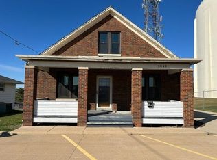 3040 Asbury Rd, Dubuque, IA 52001