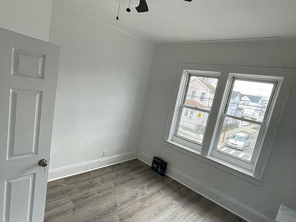 4th image of 109-39 156th St Floor 2