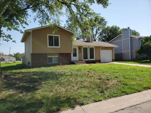435 E Campus St, Wichita, KS 67216