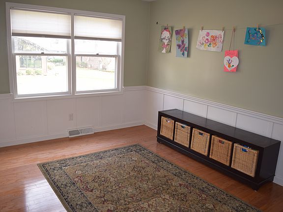 5th image of 523 Sudbury Ct