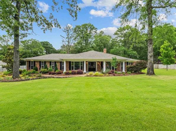 6 Deerwood St, Texarkana, TX 75503