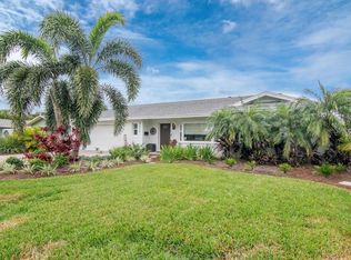 4656 Neptune Dr SE, Saint Petersburg, FL 33705