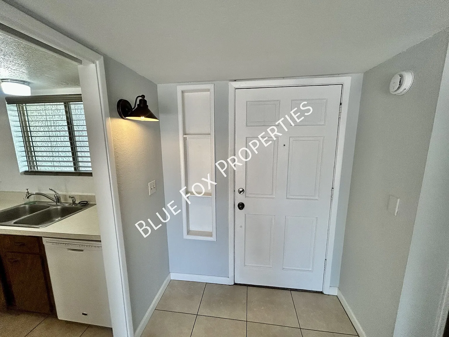 3456 N Richland Drive — Photo 2