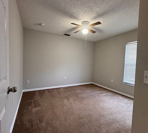5th image of 5578 Willow Bend Trl