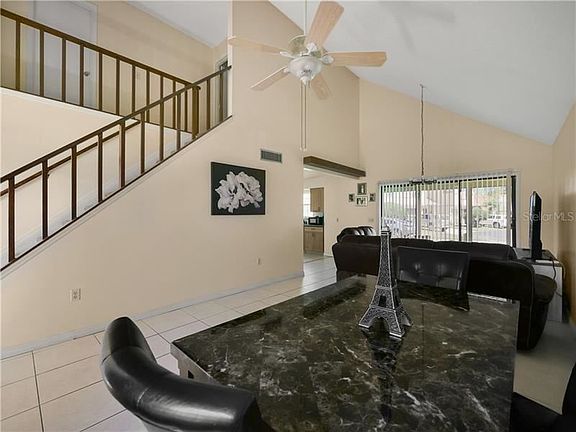 3rd image of 1035 Barcelona Dr