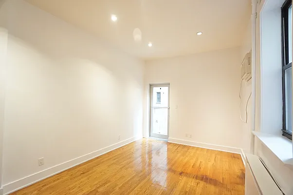 Rented by BRICK & GALO REALTY CORP | media 10