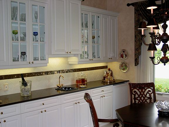 Game Room/Wet Bar