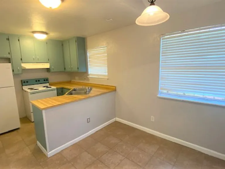 6145 Greenon Ln — Photo 5