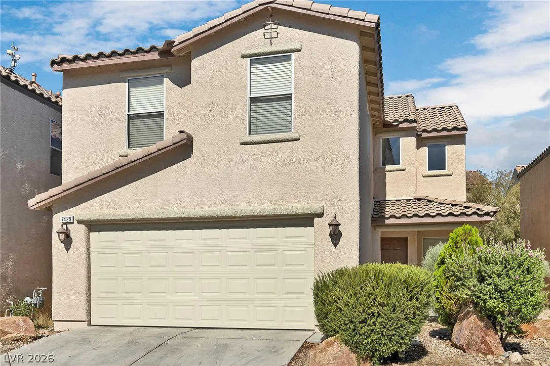 3 bed, 2.5 bath, 1648 sqft, $1,795 — Photo 1