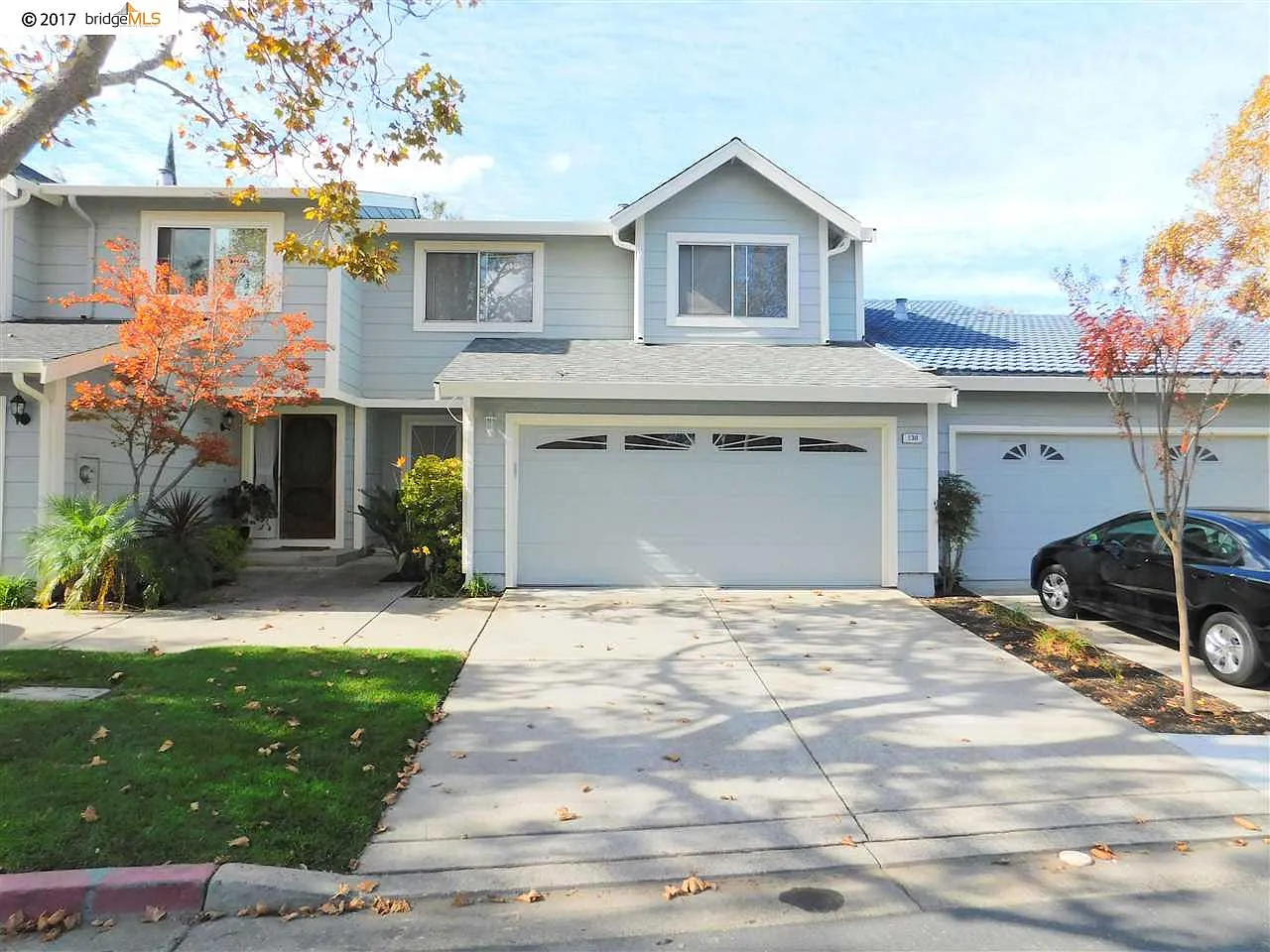 130 Edgewater Pl photo 1