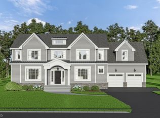 82 W Oakwood Ave, Livingston, NJ 07039