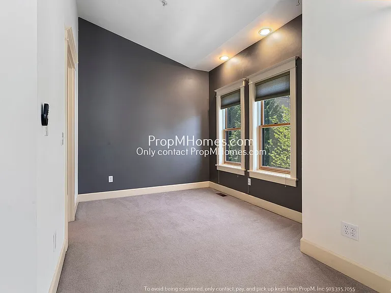 1822 SW 18th Ave #5 — Photo 12