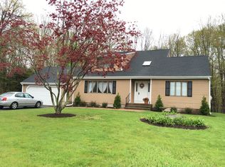 15 Burr Rd, Bloomfield, CT 06002