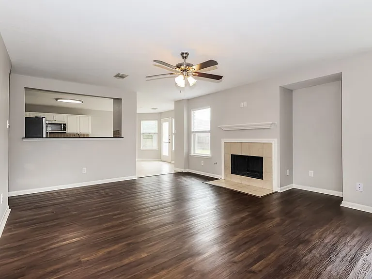 3330 Legends Mill Dr — Photo 4