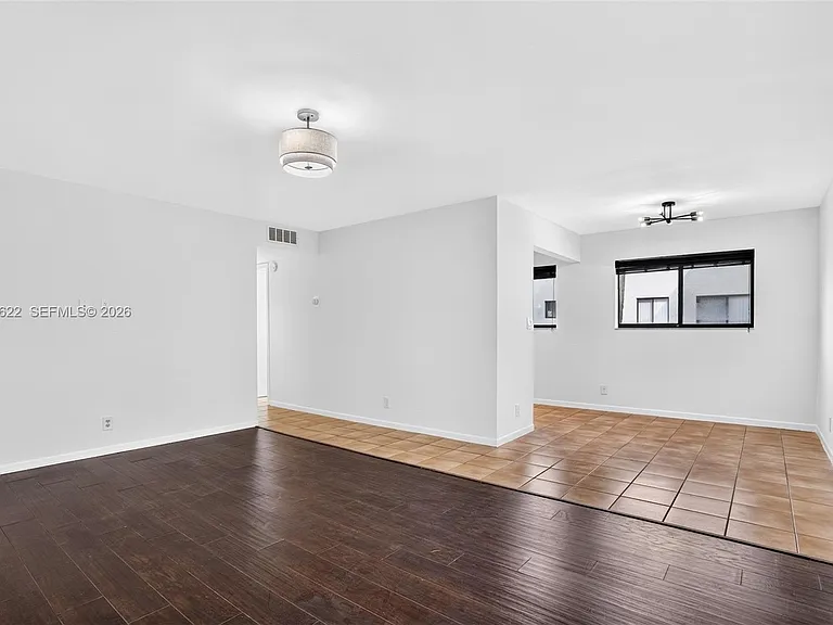 9920 NW 68th Pl #110 — Photo 8